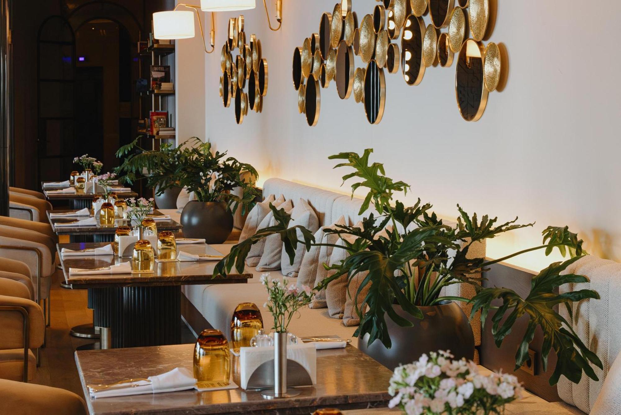 Akra Hotel 5*