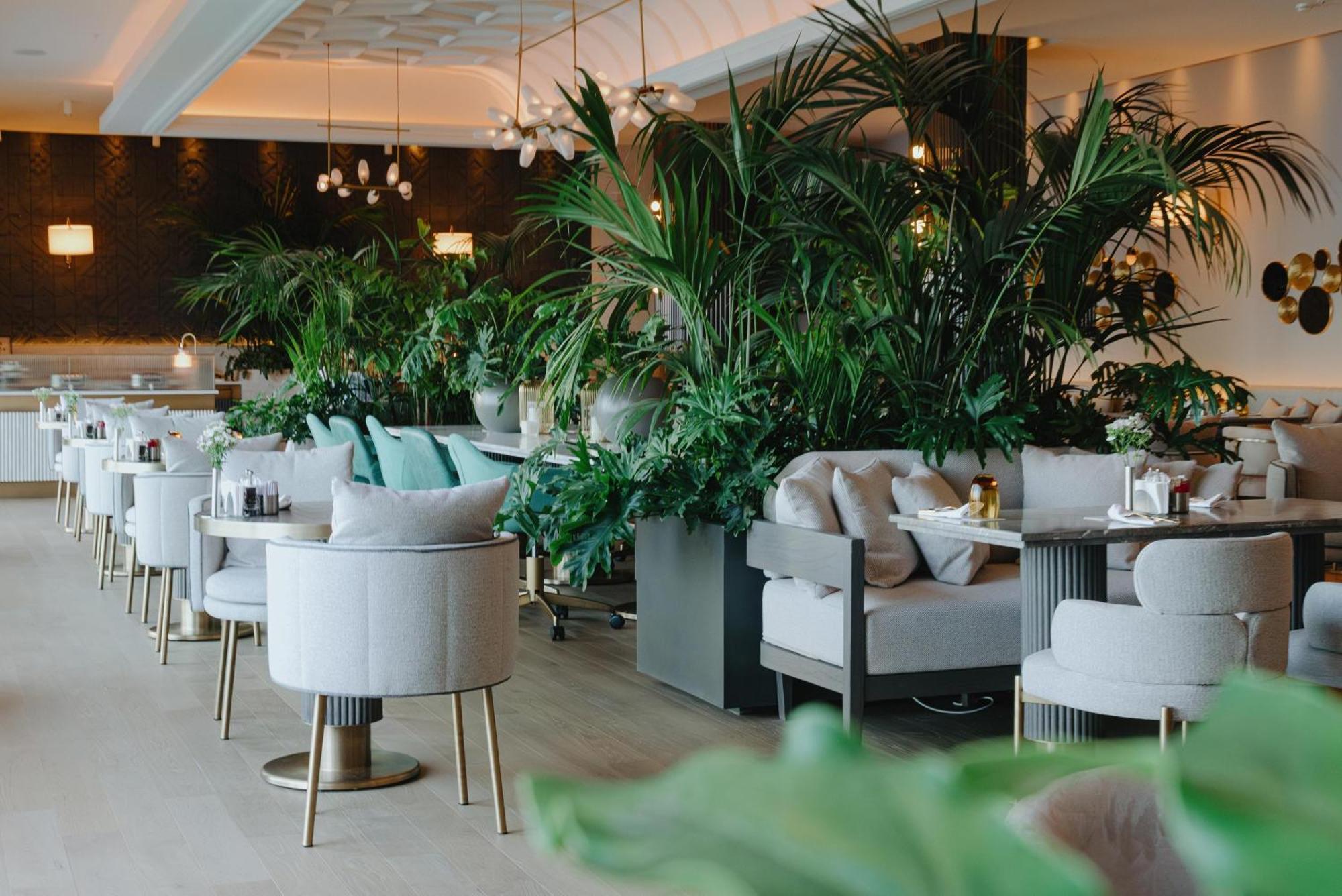 Hotel Akra