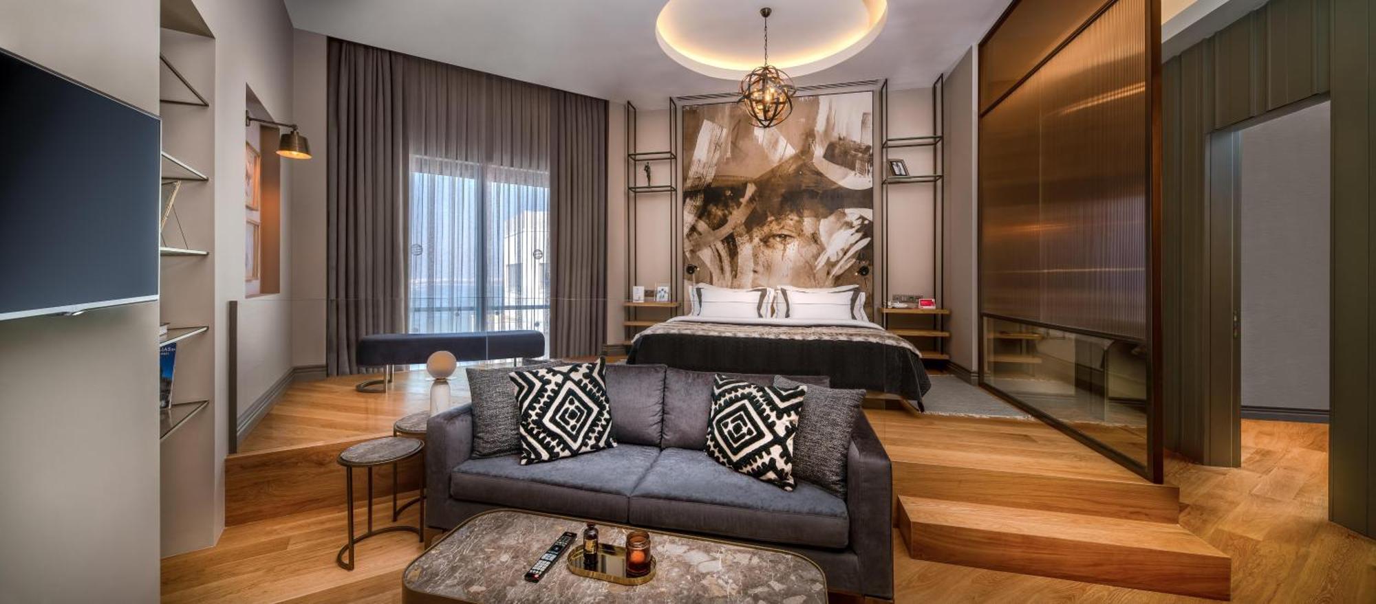 Akra Hotel 5*