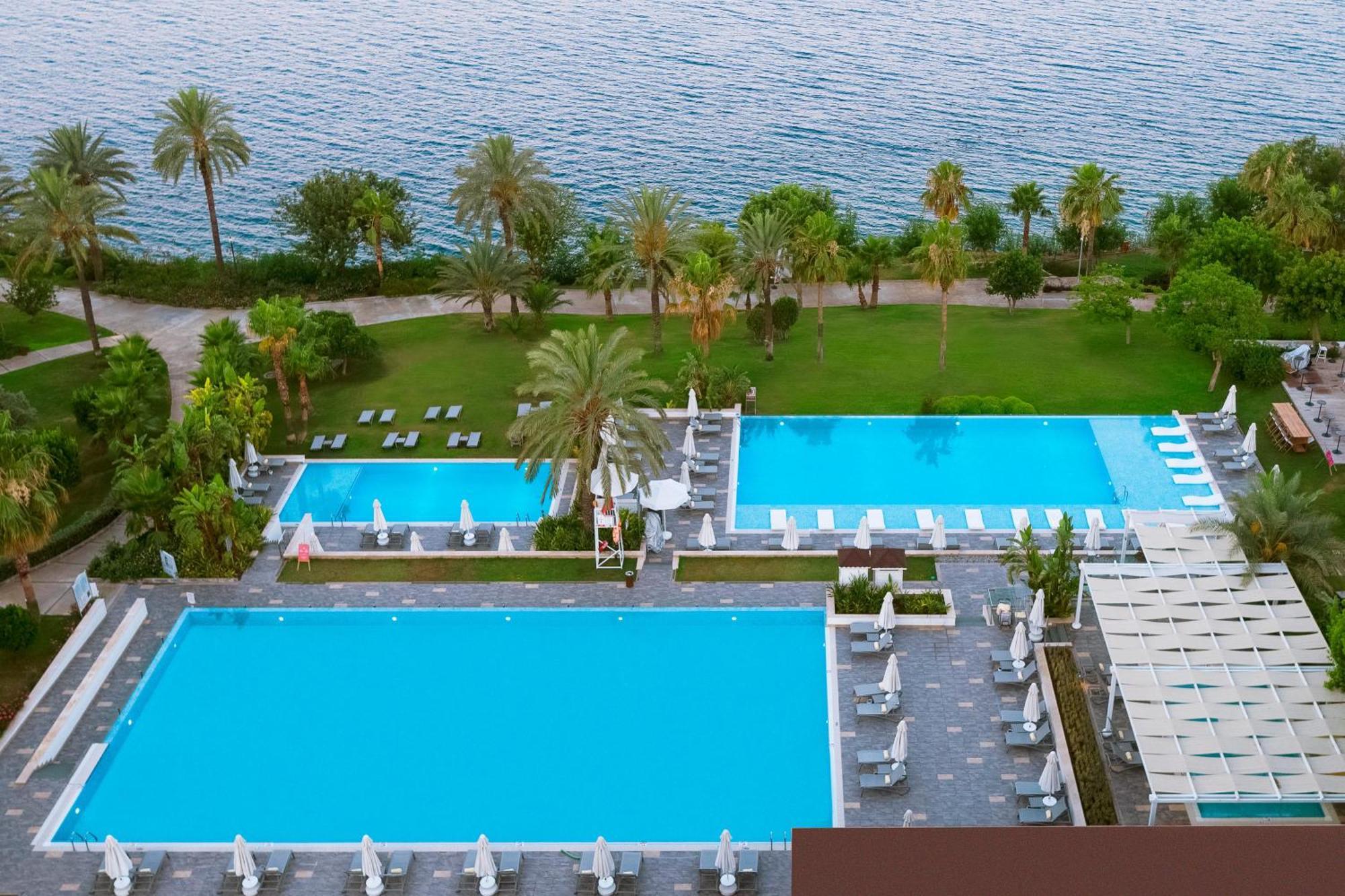 Akra Hotel 5*
