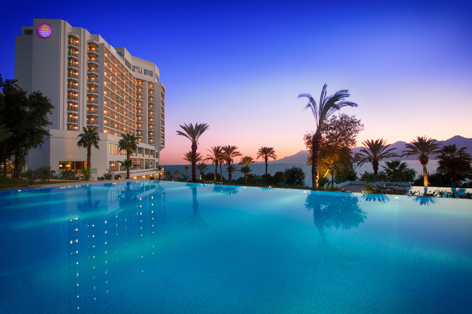 Akra Hotel